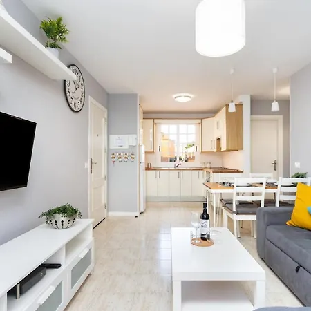 Caletillas Waves & Pool Daire