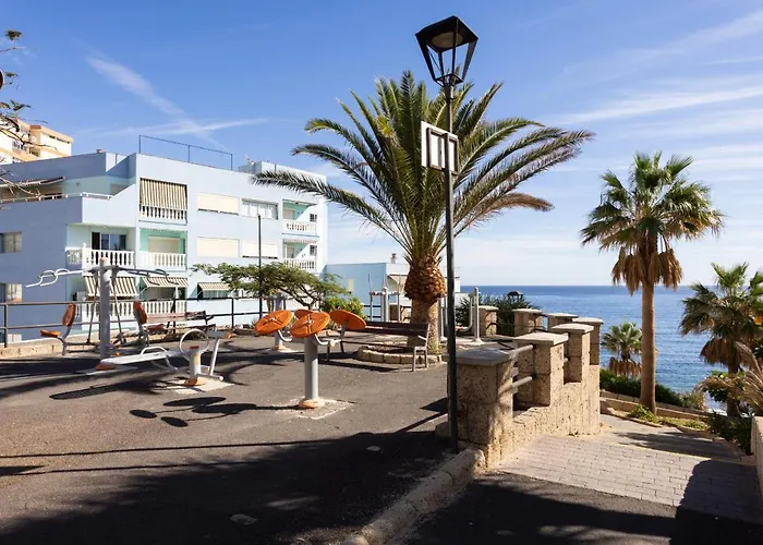 Caletillas Waves&pool * Candelaria
