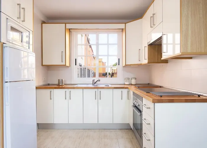 Caletillas Waves&pool * Candelaria